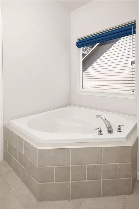 716 E Lakeview Ln, Spokane, WA 99208 photo 15