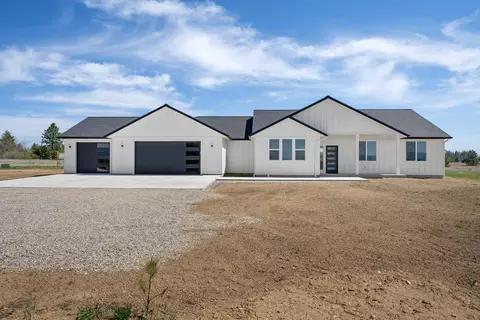 3621 W Montgomery Rd, Deer Park, WA 99006