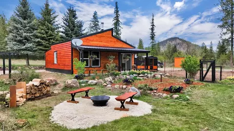 3135 Bren Holly Way, Valley, WA 99181