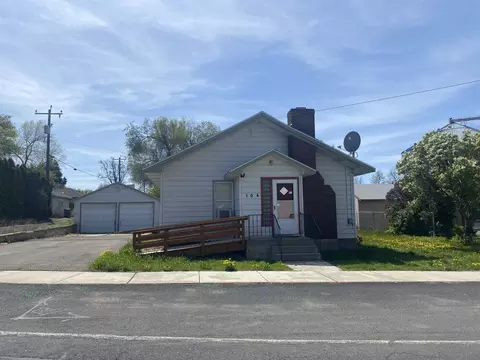 106 W Sherlock St, Harrington, WA 99134
