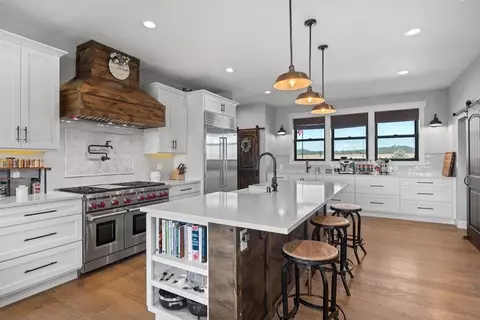 Kitchen - 21315 N Division Rd, Colbert, WA 99005 photo 1 of 5
