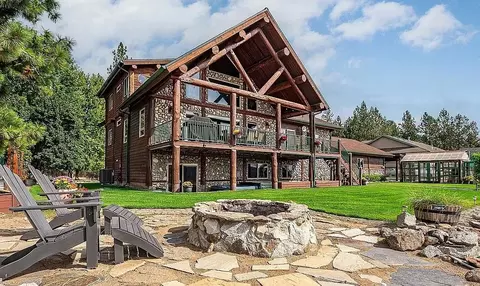 6389 N Villier Rd, Nine Mile Falls, WA 99026