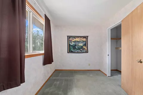 Bedroom - 1565 Evans Cutoff Rd, Evans, WA 99126 photo 2 of 7