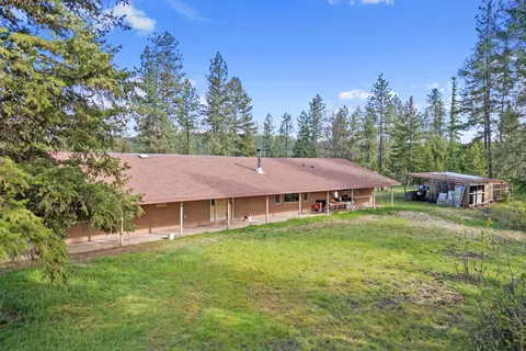 Exterior - 1565 Evans Cutoff Rd, Evans, WA 99126 photo 3 of 15