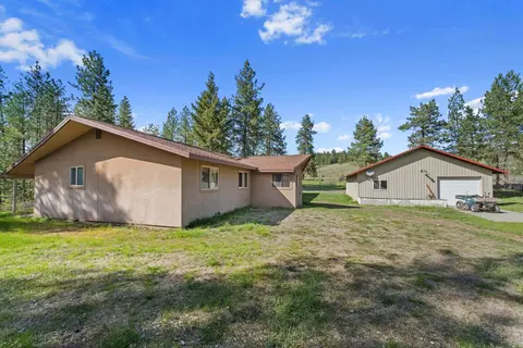 Exterior - 1565 Evans Cutoff Rd, Evans, WA 99126 photo 8 of 15