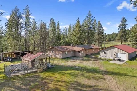 Exterior - 1565 Evans Cutoff Rd, Evans, WA 99126 photo 6 of 15