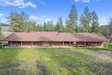 Exterior - 1565 Evans Cutoff Rd, Evans, WA 99126 photo 4 of 15