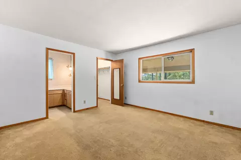 Bedroom - 1565 Evans Cutoff Rd, Evans, WA 99126 photo 3 of 7