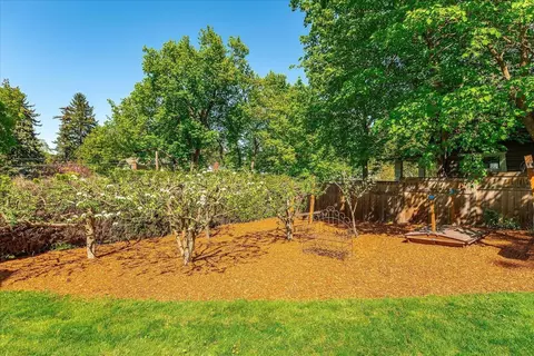 618 E 20th Ave, Spokane, WA 99203 photo 31