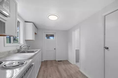 404 E Crown Ave, Spokane, WA 99207 photo 10