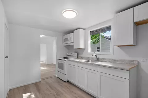 404 E Crown Ave, Spokane, WA 99207 photo 9
