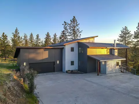2211 N Palisades Ln, Spokane, WA 99224