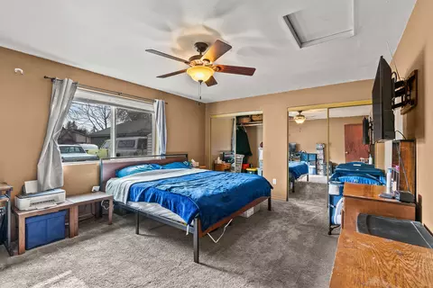 Bedroom - 552 E Crown Ave, Spokane, WA 99207 photo 1 of 4