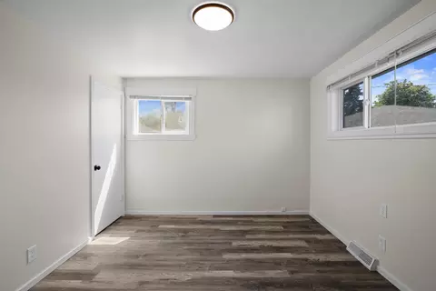 204 E Longfellow Ave, Spokane, WA 99207 photo 10
