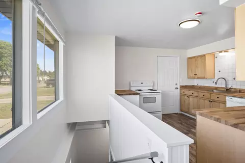 204 E Longfellow Ave, Spokane, WA 99207 photo 6