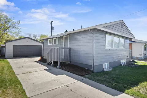 204 E Longfellow Ave, Spokane, WA 99207 photo 3