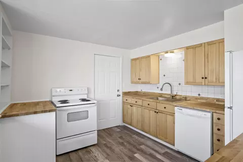 204 E Longfellow Ave, Spokane, WA 99207 photo 7