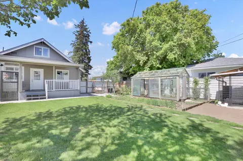 Exterior - 4010 N Walnut St, Spokane, WA 99205 photo 2 of 12
