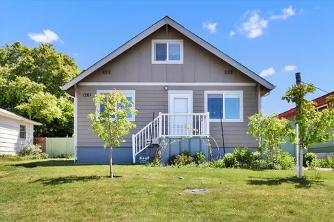 Exterior - 4010 N Walnut St, Spokane, WA 99205 photo 4 of 12