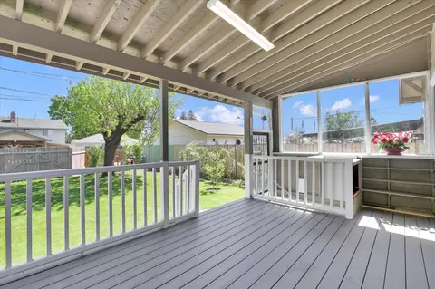 Exterior - 4010 N Walnut St, Spokane, WA 99205 photo 6 of 12