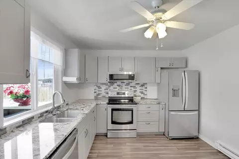 Kitchen - 4010 N Walnut St, Spokane, WA 99205 photo 2 of 2