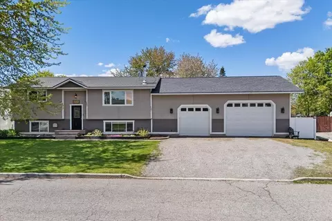 5021 N Farmfield Rd, Newman Lake, WA 99025