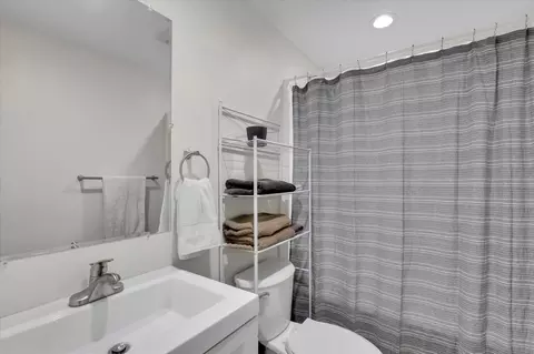 Bath - 3418 Empire Ave, Spokane, WA 99217 photo 1 of 2
