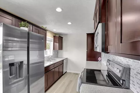 Kitchen - 3418 Empire Ave, Spokane, WA 99217 photo 2 of 3