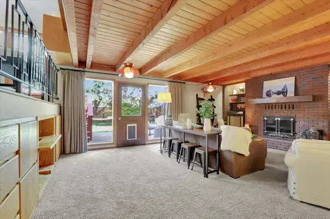Living - 2219 E 50th Ave, Spokane, WA 99223 photo 3 of 4
