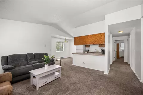 Living - 306 E Weile Ave #3, Spokane, WA 99208 photo 2 of 4