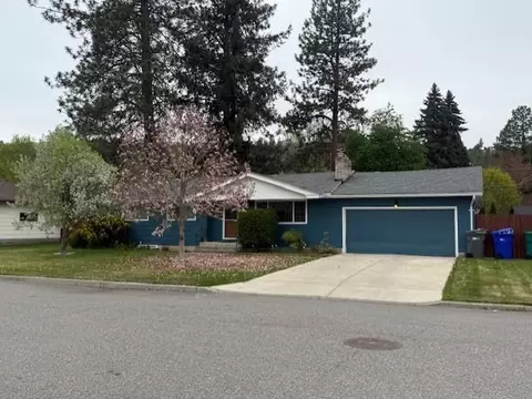 8005 N Fox Point Dr, Spokane, WA 99208