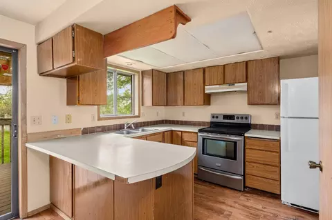 Kitchen - 11208 E Frederick Ave, Spokane Valley, WA 99206 photo 1 of 3