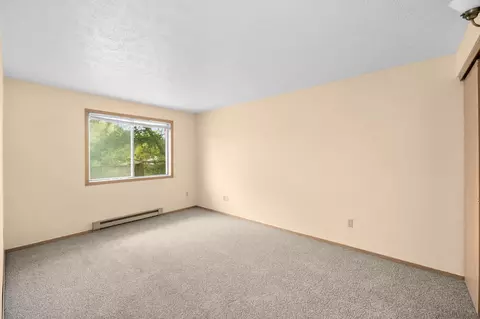 Bedroom - 11208 E Frederick Ave, Spokane Valley, WA 99206 photo 2 of 4