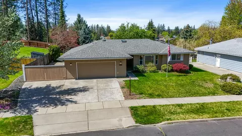 10319 N Woodridge Dr, Spokane, WA 99208