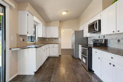 4323 E 54th Ave, Spokane, WA 99223 photo 6