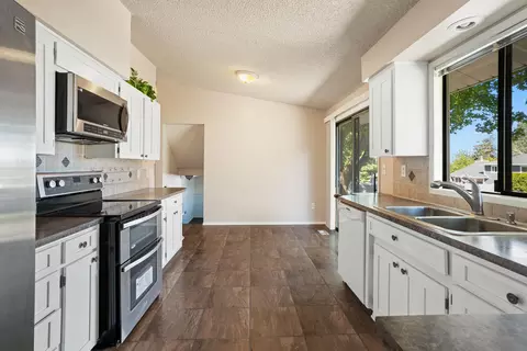 4323 E 54th Ave, Spokane, WA 99223 photo 7