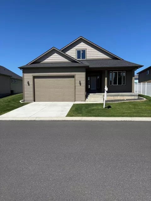 8317 N Summerhill Ln, Spokane, WA 99208