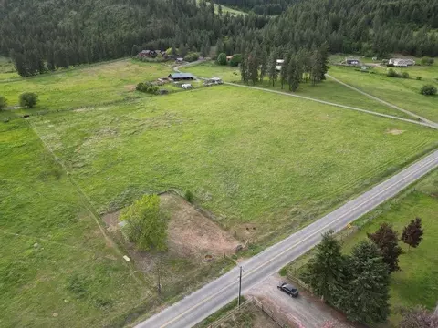 9 Nn Mingo Mountain Rd, Kettle Falls, WA 99141