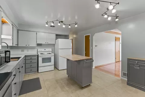 511 Empire Ave, Spokane, WA 99207 photo 8