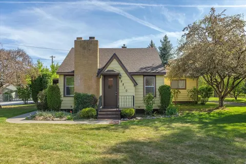 8810 E Maringo Dr, Spokane Valley, WA 99212
