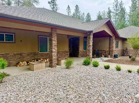315 Palmer Ln, Chewelah, WA 99109
