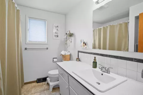 Bath - 7311 E 9th Ave, Spokane Valley, WA 99212 photo 1 of 1