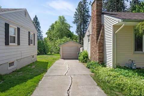 1024 E 35th Ave, Spokane, WA 99203 photo 32
