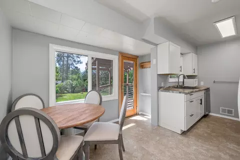 1024 E 35th Ave, Spokane, WA 99203 photo 7