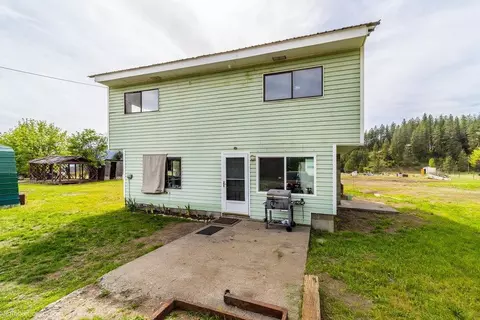 2243 Tyra Dr, Chewelah, WA 99109