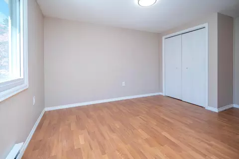 Bedroom - 924 E 17th Ave, Spokane, WA 99203 photo 9 of 10