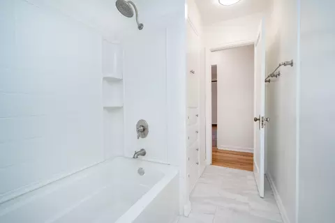 Bath - 924 E 17th Ave, Spokane, WA 99203 photo 1 of 4