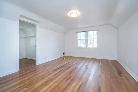 Bedroom - 924 E 17th Ave, Spokane, WA 99203 photo 4 of 10
