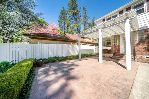 Exterior - 924 E 17th Ave, Spokane, WA 99203 photo 6 of 12