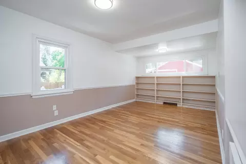 Living - 924 E 17th Ave, Spokane, WA 99203 photo 8 of 10